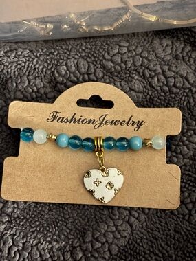 Fashion Jewelry Blue Beaded Bracelet with White Heart Charm
